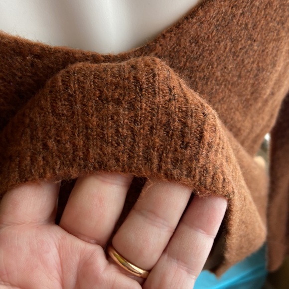 SP LOFT SIENNA BROWN LONG SLEEVE SWEATER WITH BACK CUTOUT EUC - Picture 9 of 9